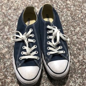 Navy blue converse.